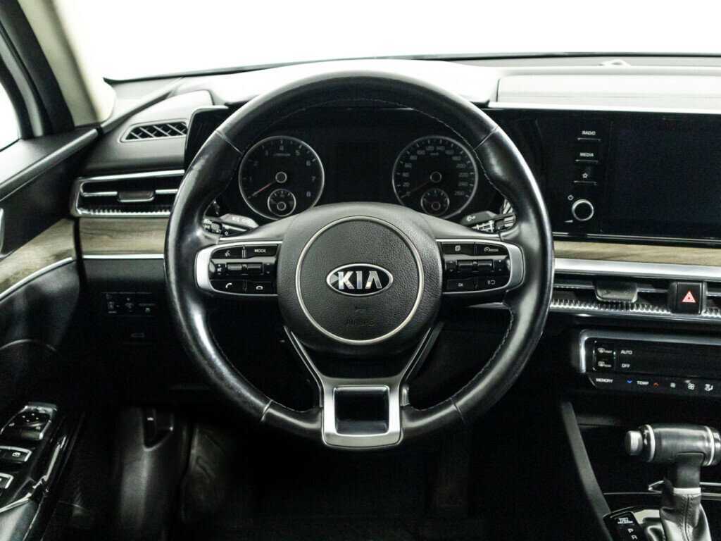 Kia K5 2021 года с пробегом. Фото: #17