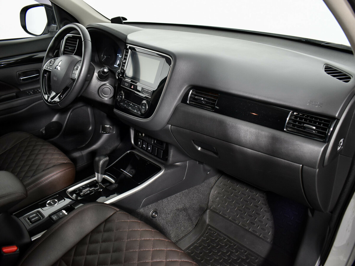 Mitsubishi Outlander 2019 года с пробегом. Фото: #8