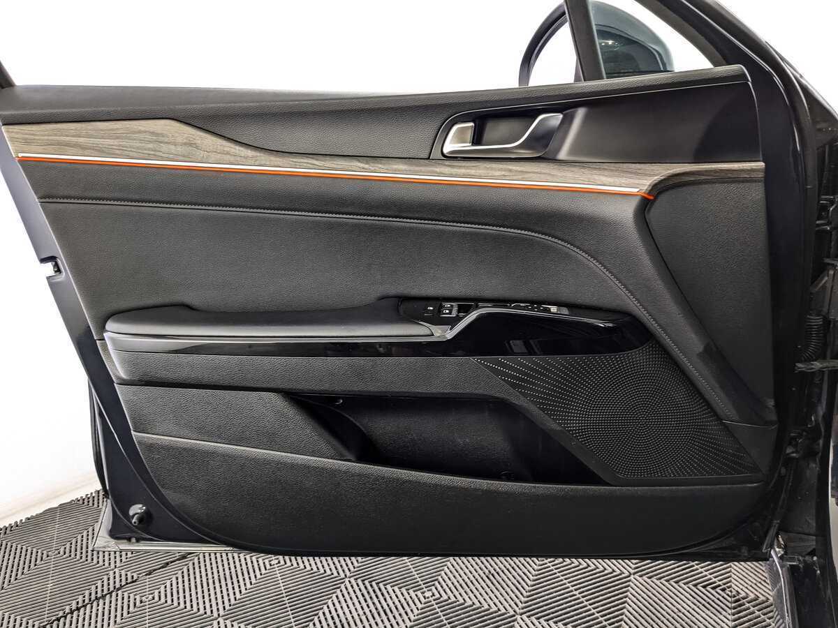 Kia K5 2021 года с пробегом. Фото: #14