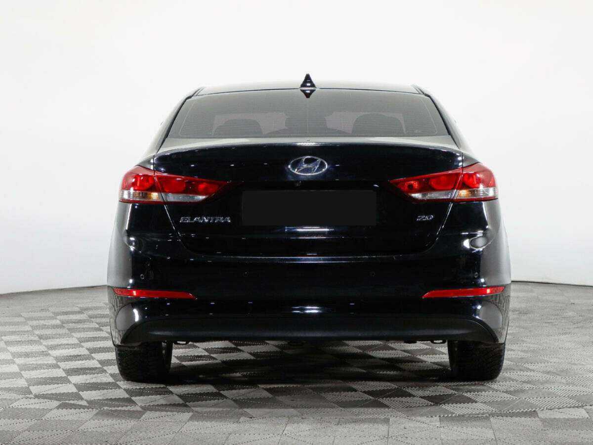 Hyundai Elantra 2017 года с пробегом. Фото: #5
