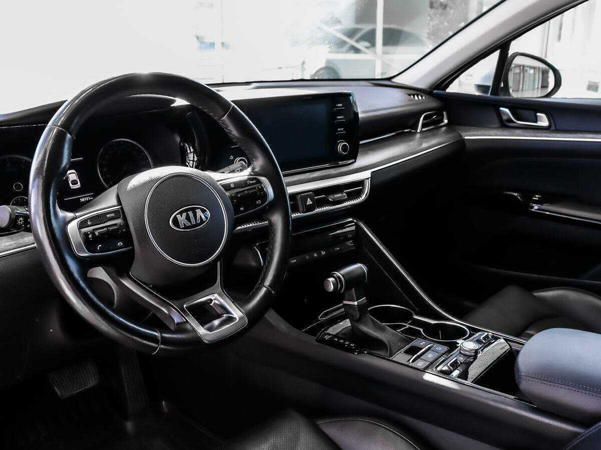 Kia K5 2021 года с пробегом. Фото: #8