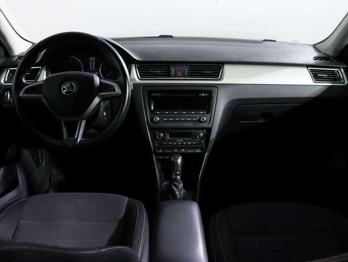 Skoda Rapid 2014 года с пробегом. Фото: #10