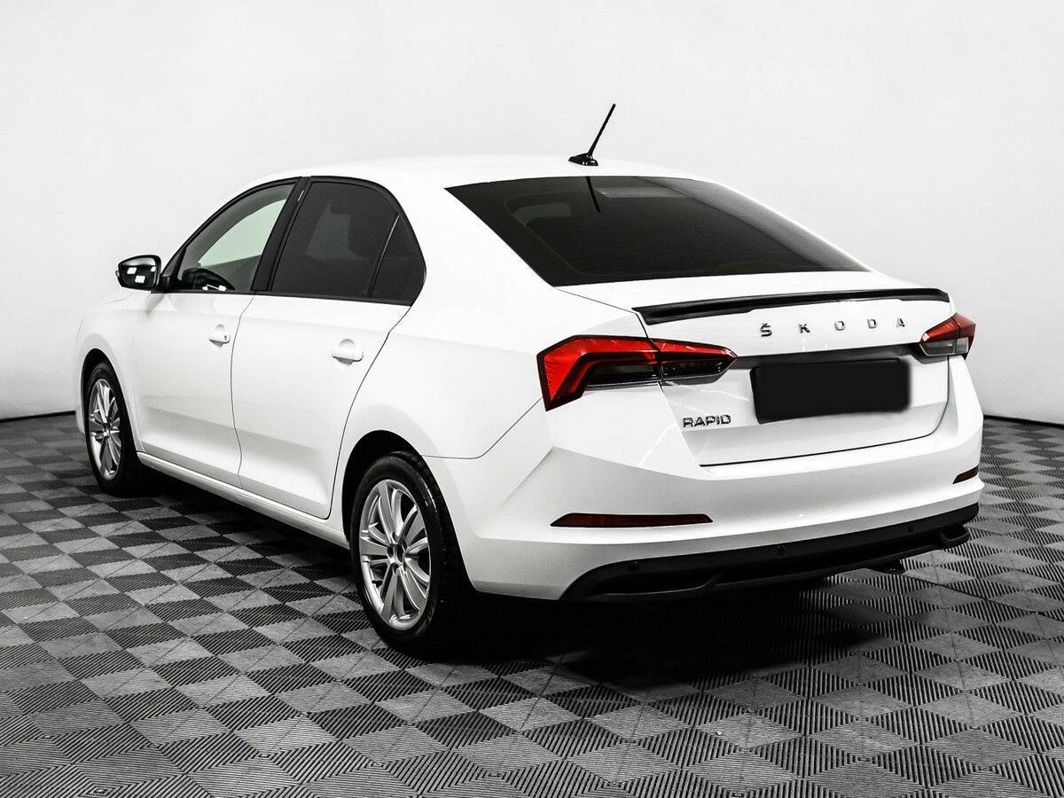 Skoda Rapid 2021 года с пробегом. Фото: #6