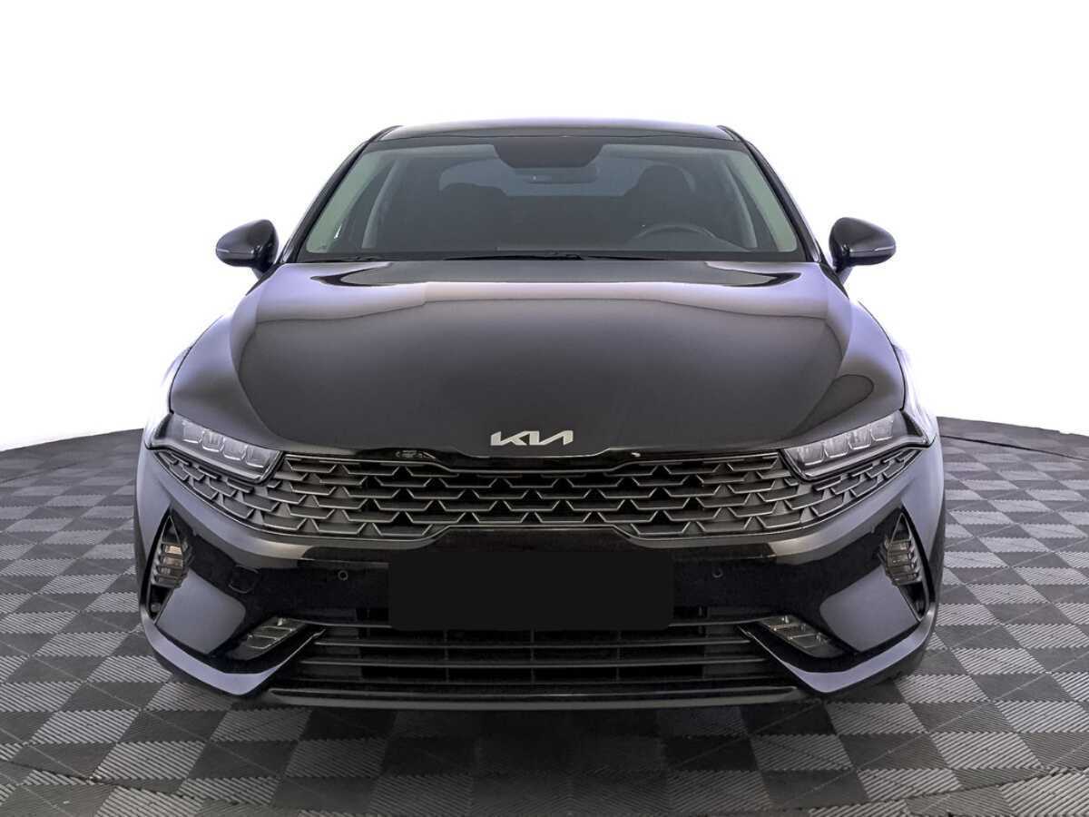 Kia K5 2023 года с пробегом. Фото: #1