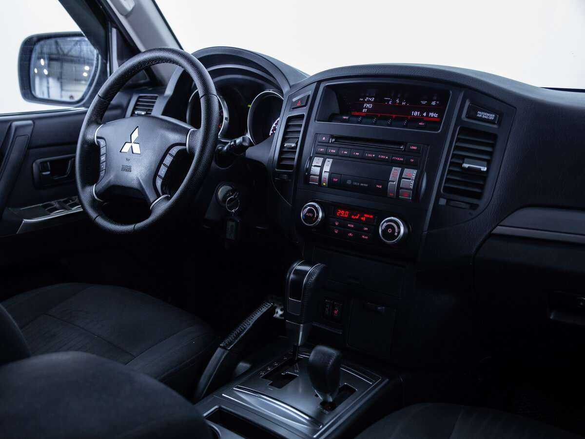 Mitsubishi Pajero 2012 года с пробегом. Фото: #7