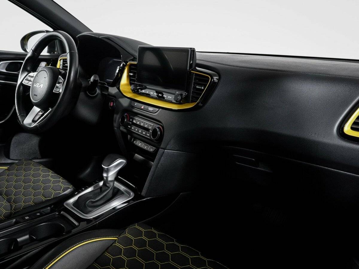 Kia XCeed 2021 года с пробегом. Фото: #8