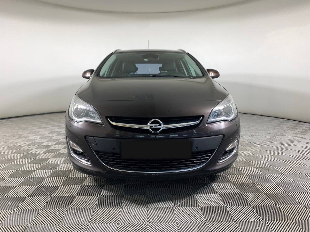 Opel Astra 2014 года с пробегом. Фото: #1