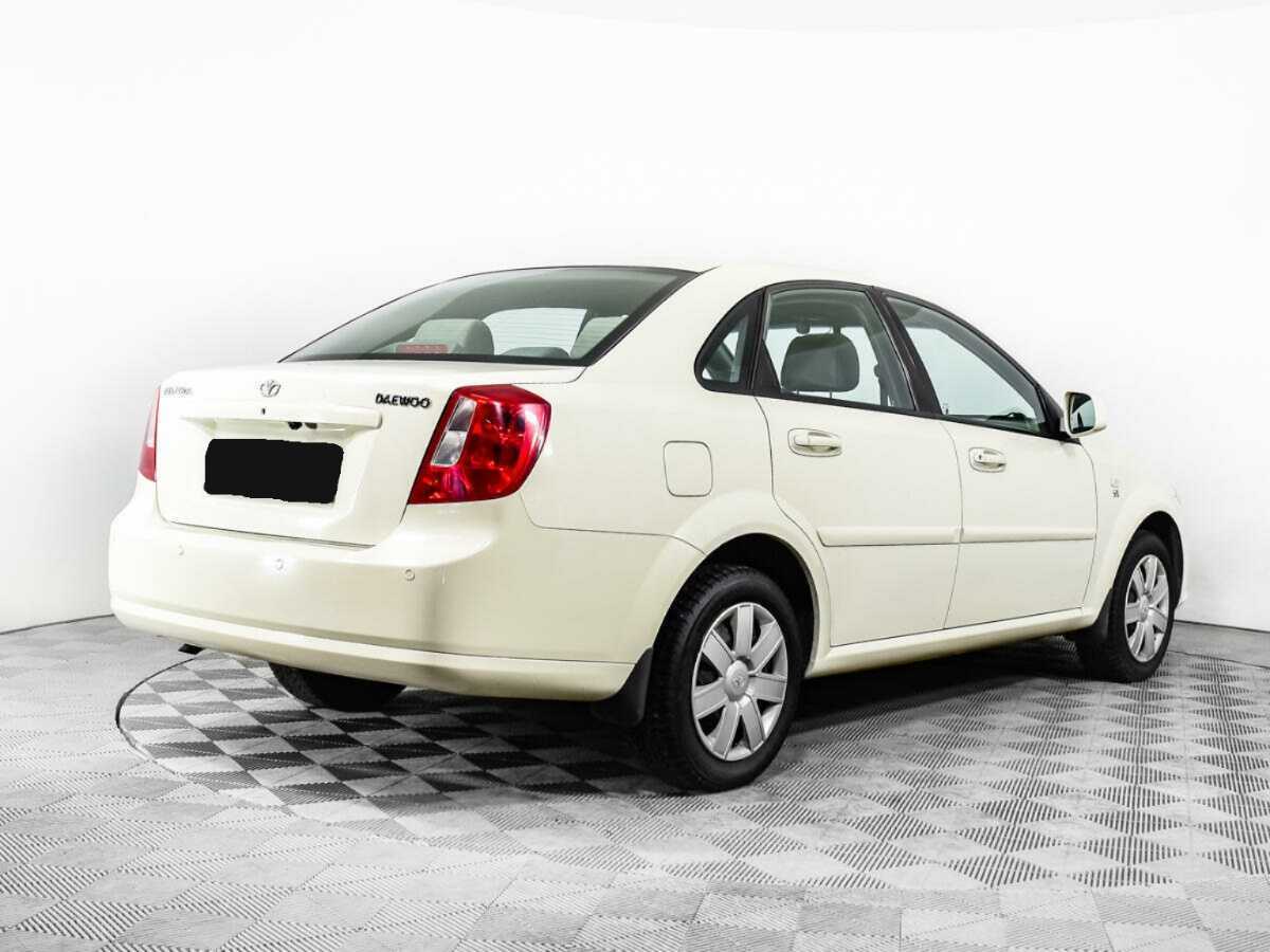 Daewoo Gentra 2014 года с пробегом. Фото: #4