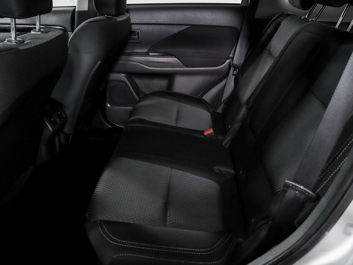 Mitsubishi Outlander 2019 года с пробегом. Фото: #9