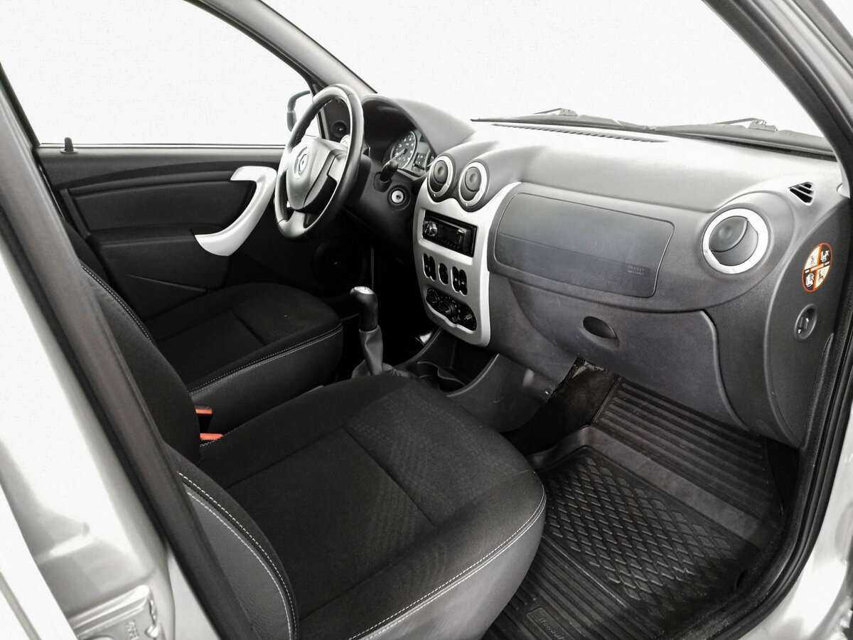 Renault Sandero 2012 года с пробегом. Фото: #8