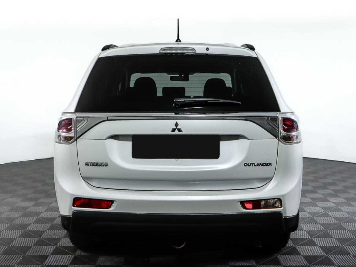 Mitsubishi Outlander 2013 года с пробегом. Фото: #4