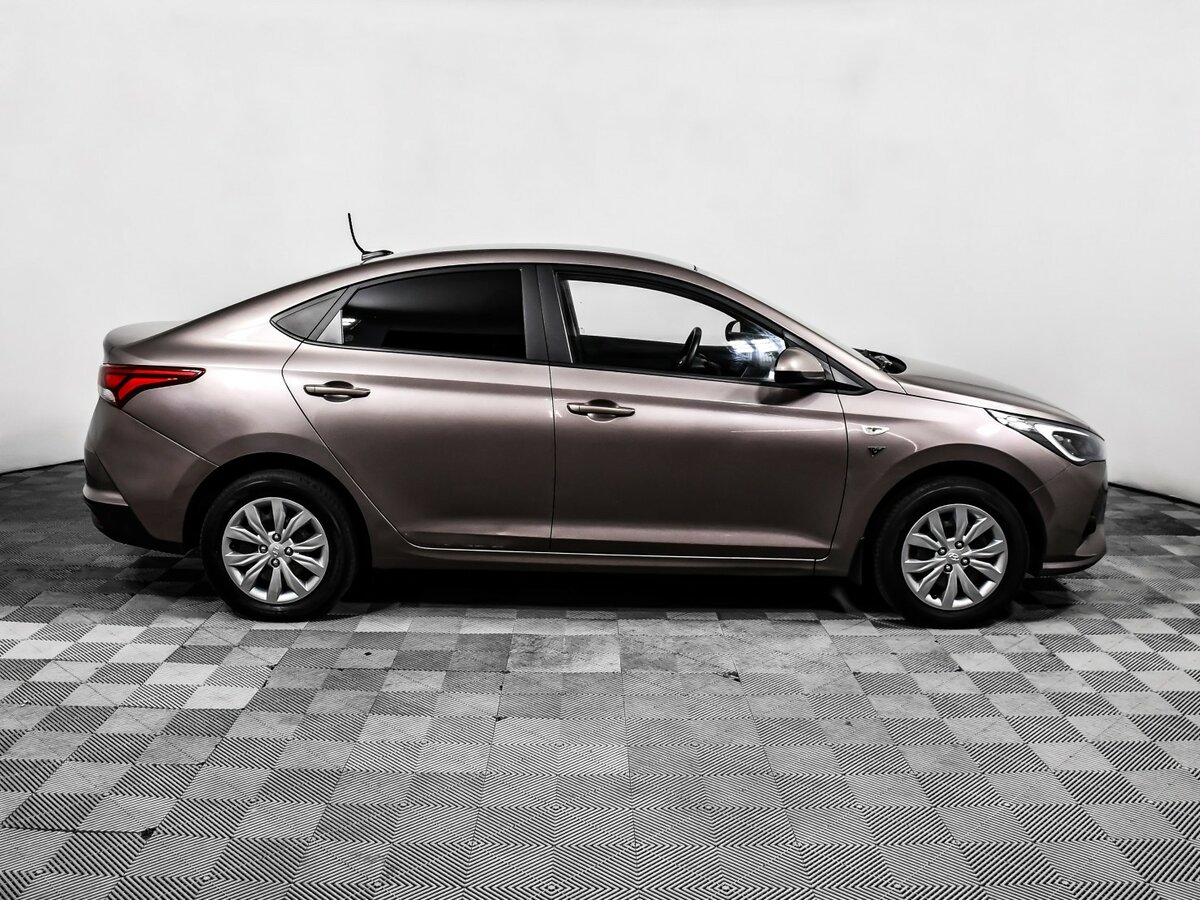 Hyundai Solaris 2020 года с пробегом. Фото: #3