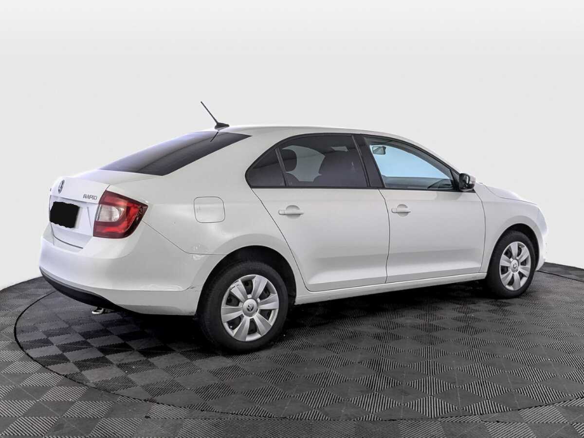 Skoda Rapid 2018 года с пробегом. Фото: #4
