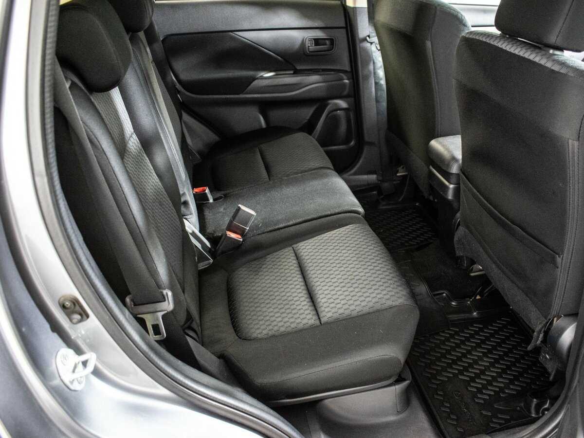 Mitsubishi Outlander 2012 года с пробегом. Фото: #9