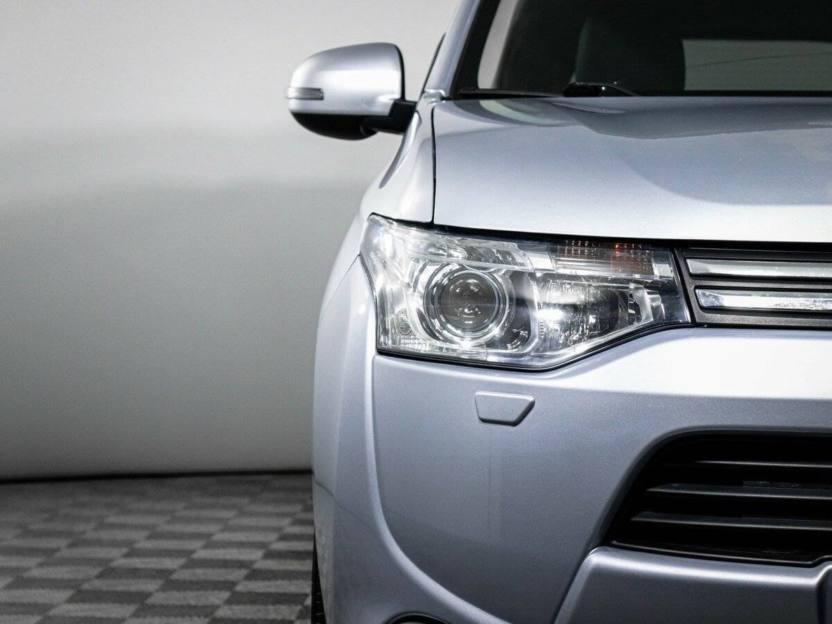 Mitsubishi Outlander 2012 года с пробегом. Фото: #14