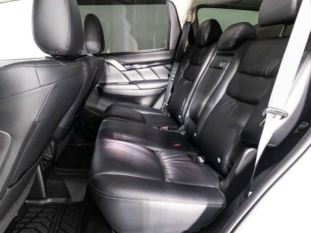 Mitsubishi Pajero Sport 2018 года с пробегом. Фото: #9