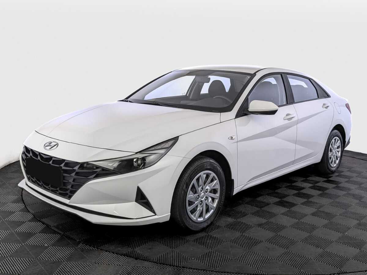 Hyundai Elantra 2022 года с пробегом. Посмотреть фото