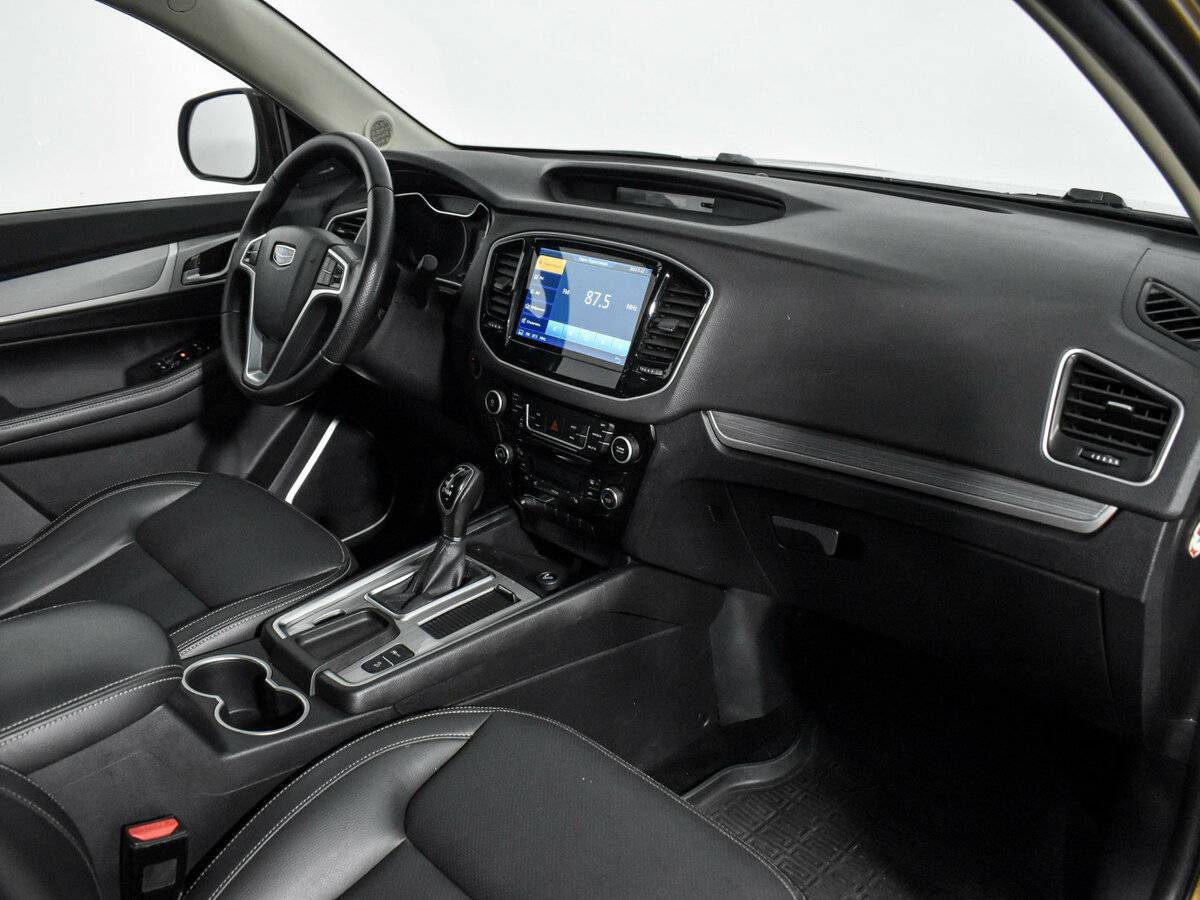 Geely Emgrand X7 2021 года с пробегом. Фото: #11