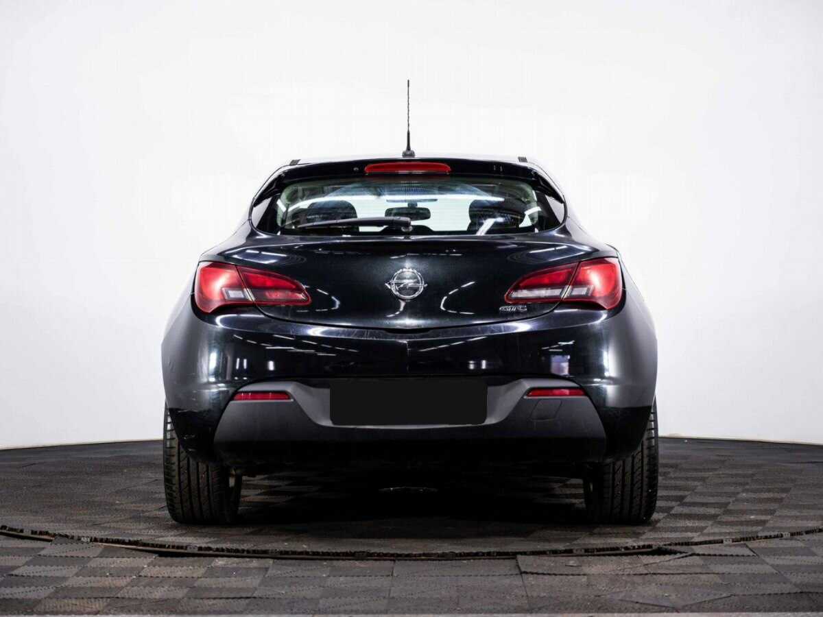 Opel Astra 2013 года с пробегом. Фото: #4