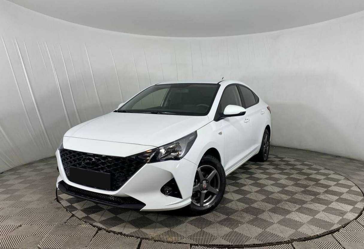 Hyundai Solaris 2021 года с пробегом. Посмотреть фото