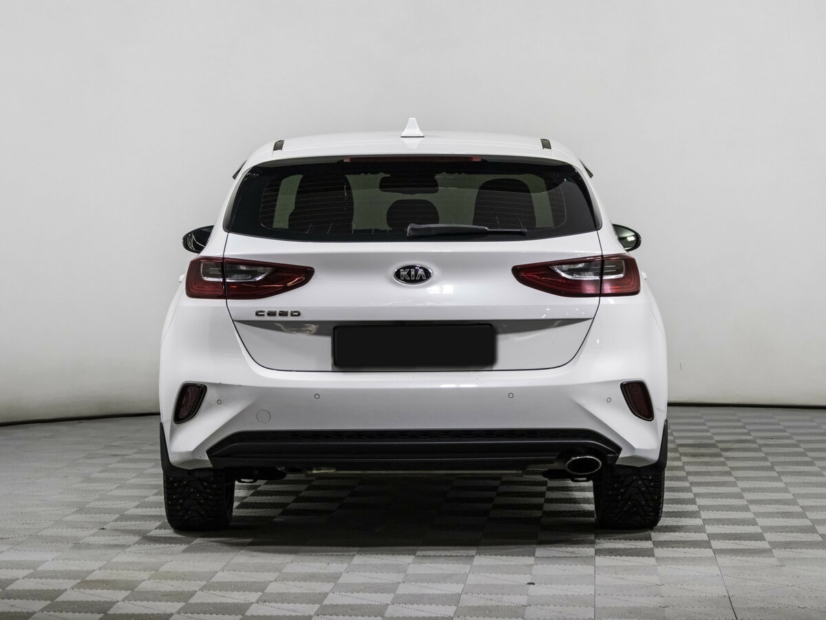 Kia Ceed 2021 года с пробегом. Фото: #4