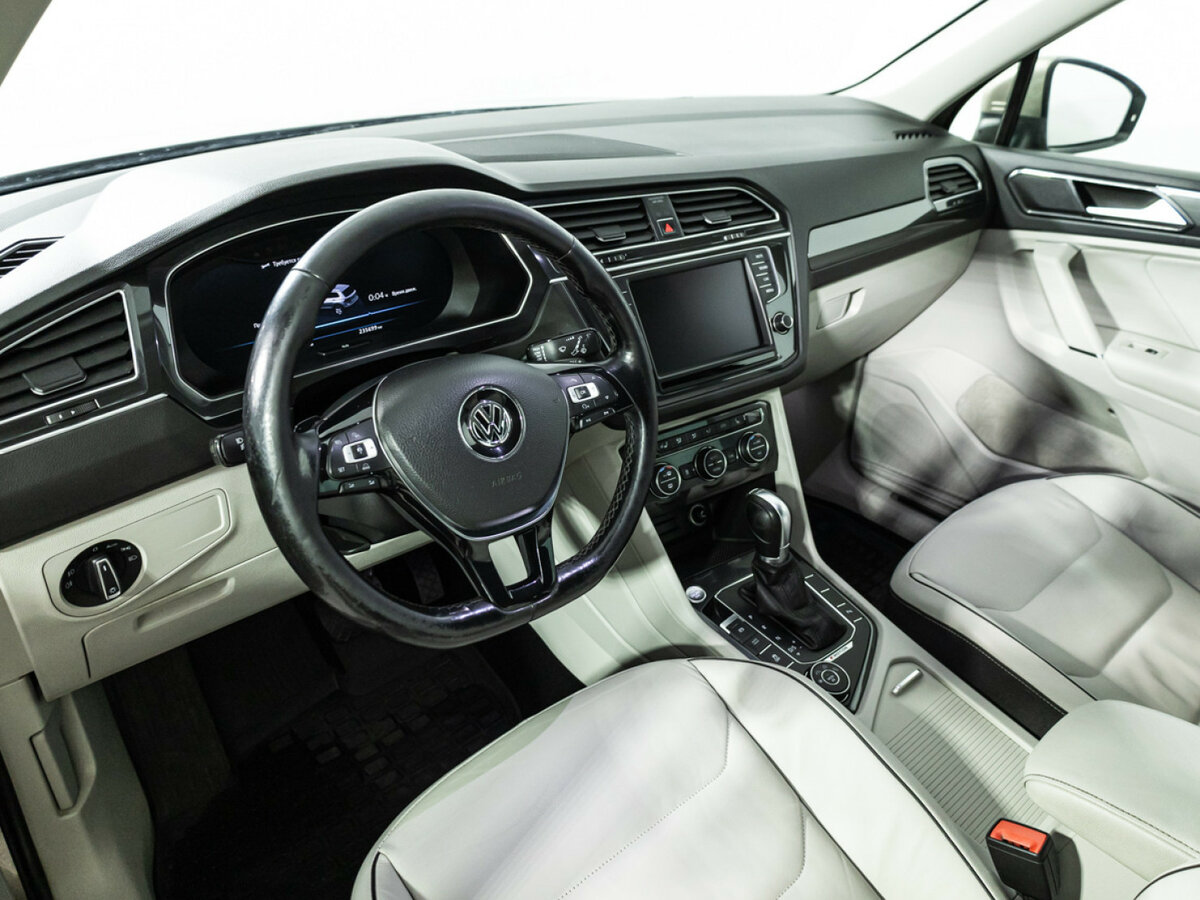 Volkswagen Tiguan 2017 года с пробегом. Фото: #10