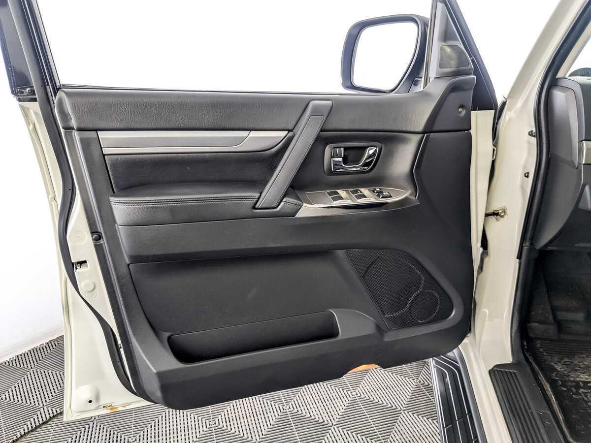 Mitsubishi Pajero 2019 года с пробегом. Фото: #18