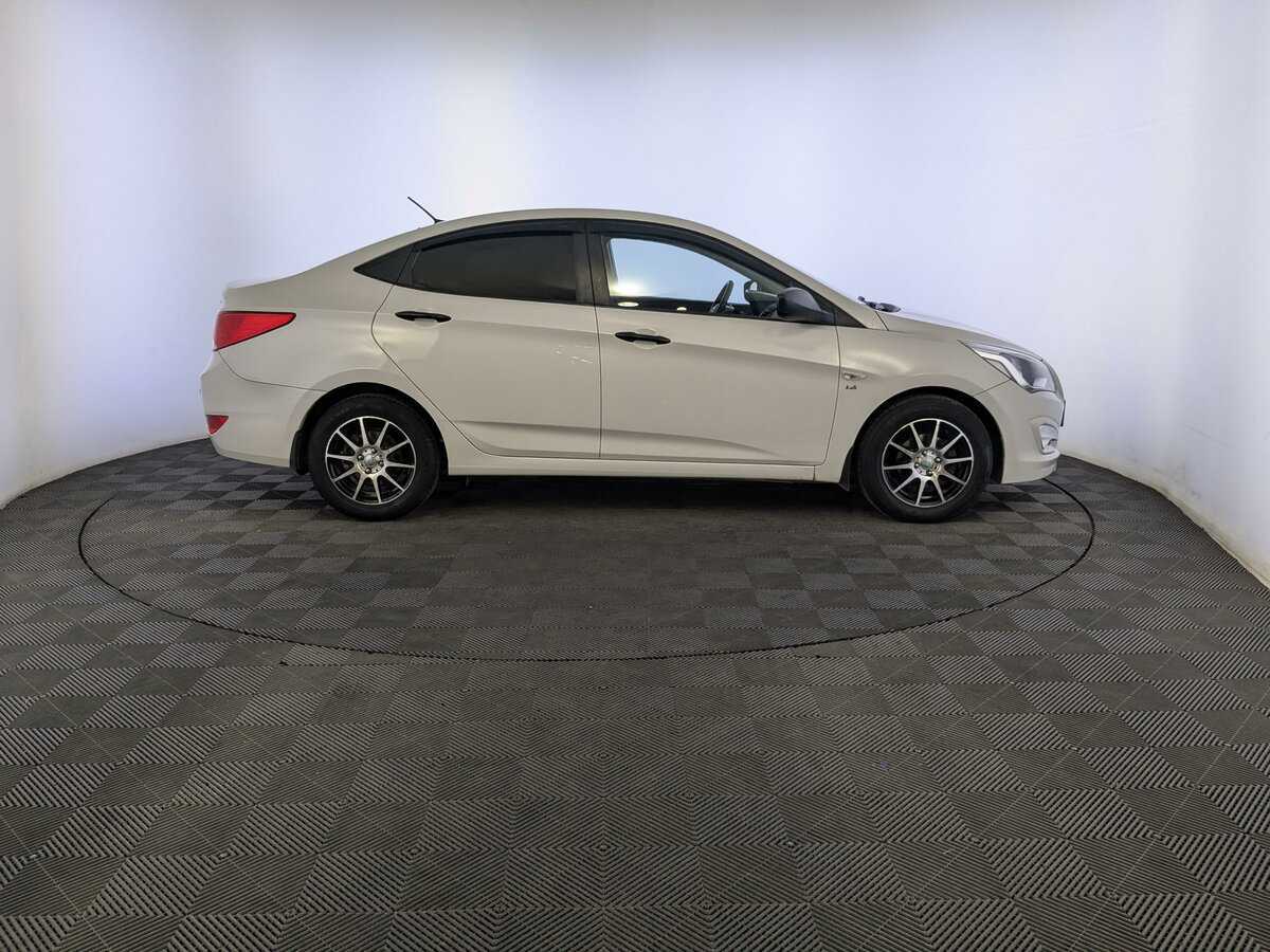 Hyundai Solaris 2015 года с пробегом. Фото: #3