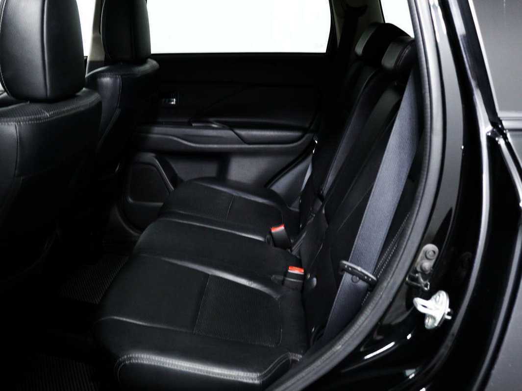 Mitsubishi Outlander 2013 года с пробегом. Фото: #11