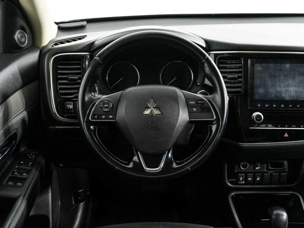 Mitsubishi Outlander 2021 года с пробегом. Фото: #19