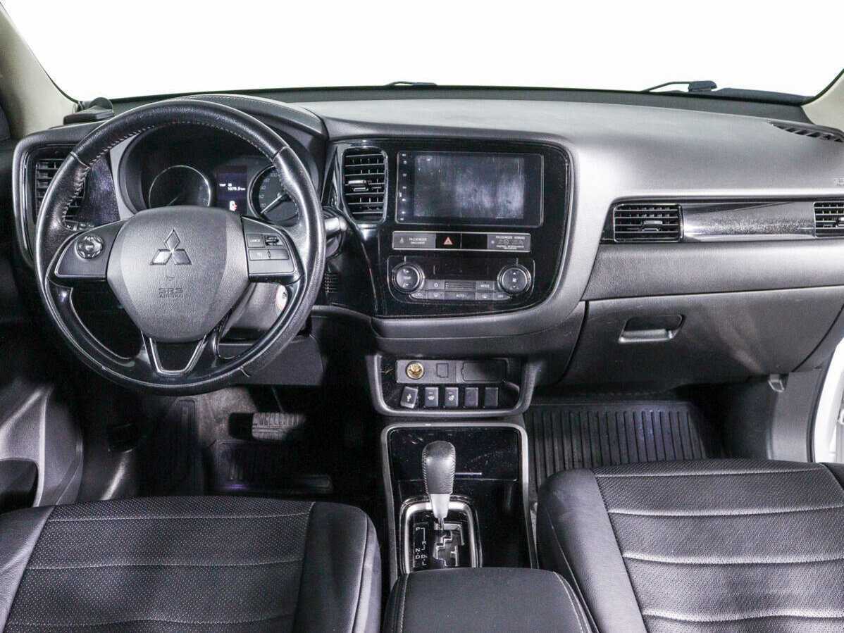 Mitsubishi Outlander 2019 года с пробегом. Фото: #9
