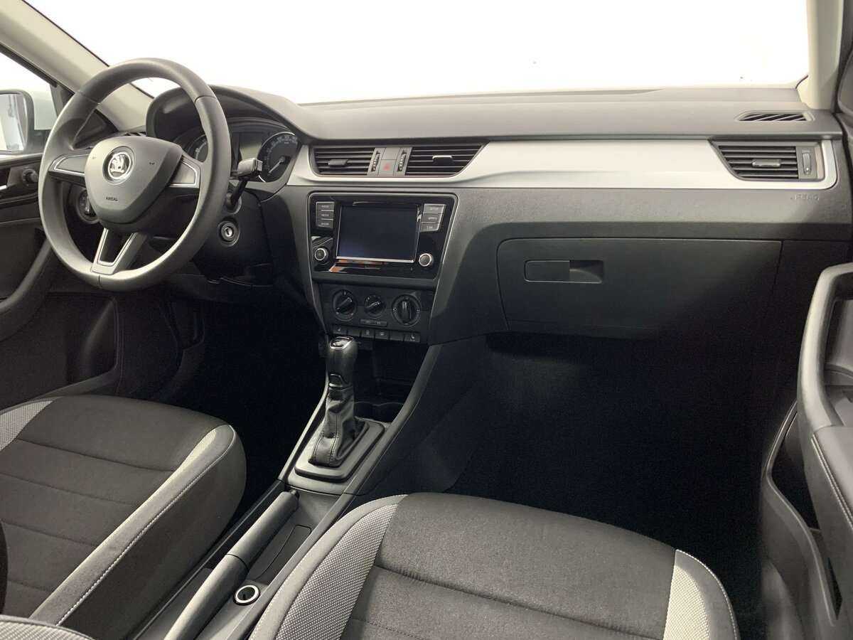 Skoda Rapid 2019 года с пробегом. Фото: #6