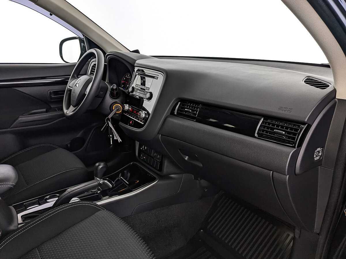 Mitsubishi Outlander 2021 года с пробегом. Фото: #12