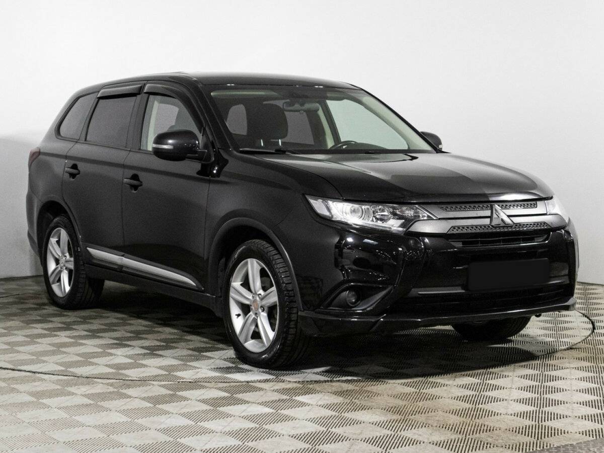 Mitsubishi Outlander 2017 года с пробегом. Фото: #2
