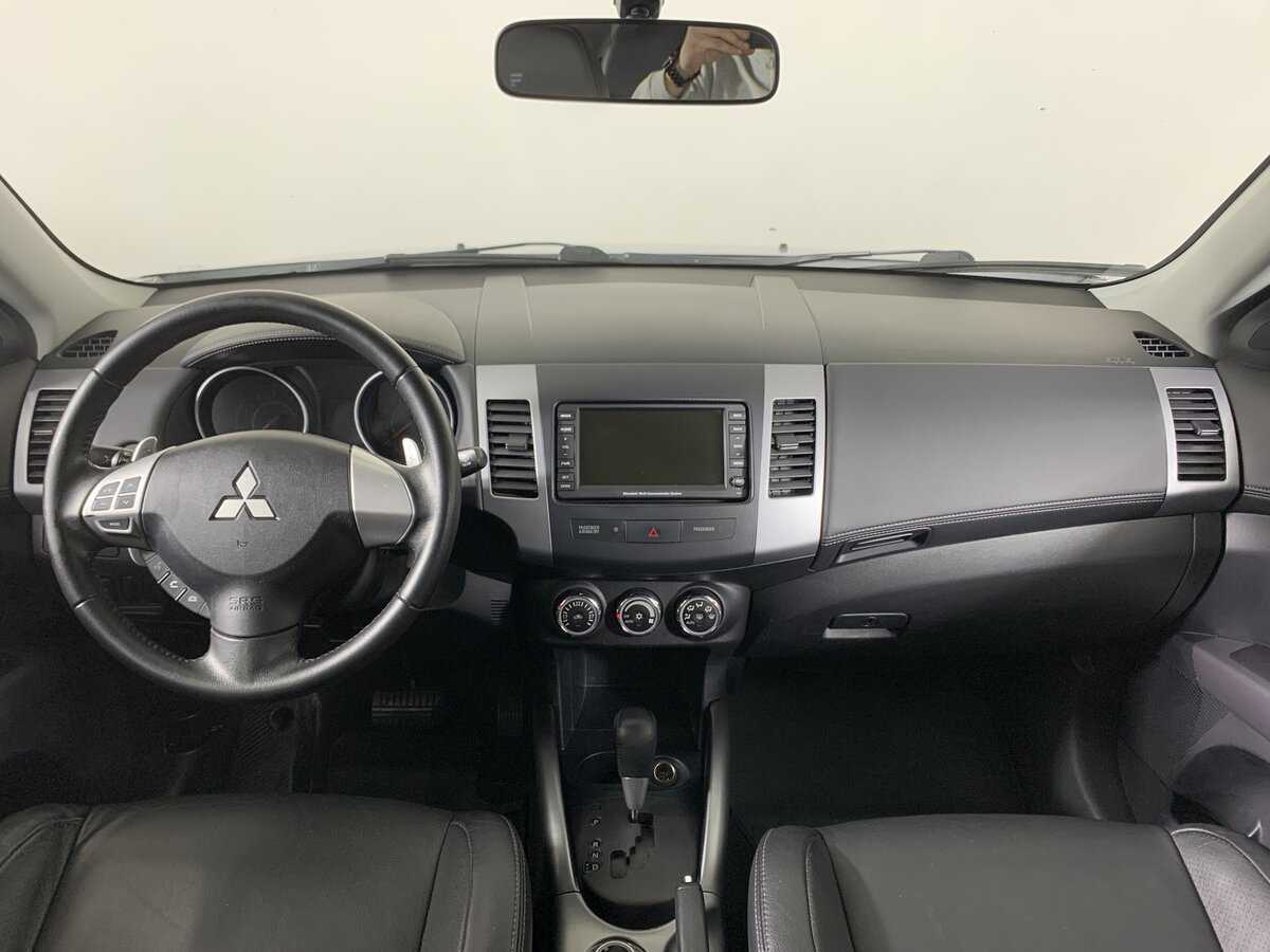 Mitsubishi Outlander 2012 года с пробегом. Фото: #12