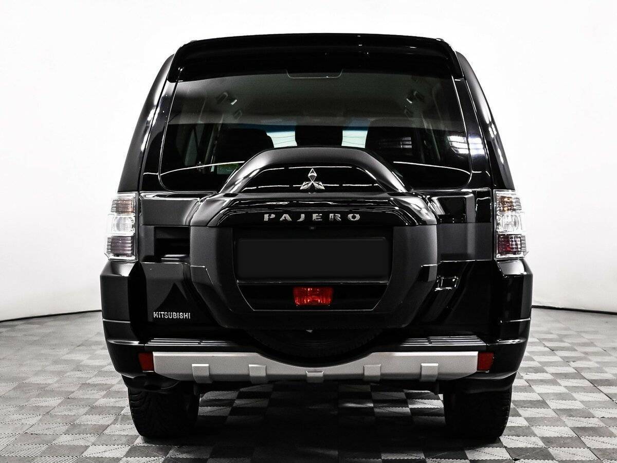 Mitsubishi Pajero 2015 года с пробегом. Фото: #5