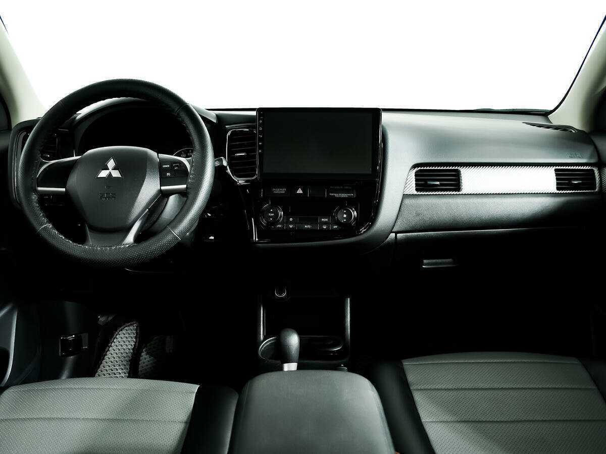 Mitsubishi Outlander 2013 года с пробегом. Фото: #10
