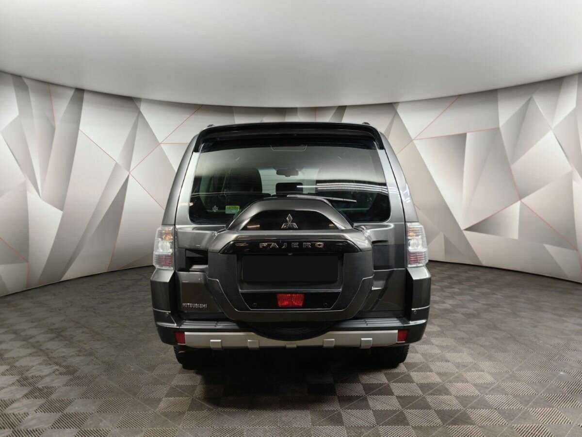 Mitsubishi Pajero 2015 года с пробегом. Фото: #7