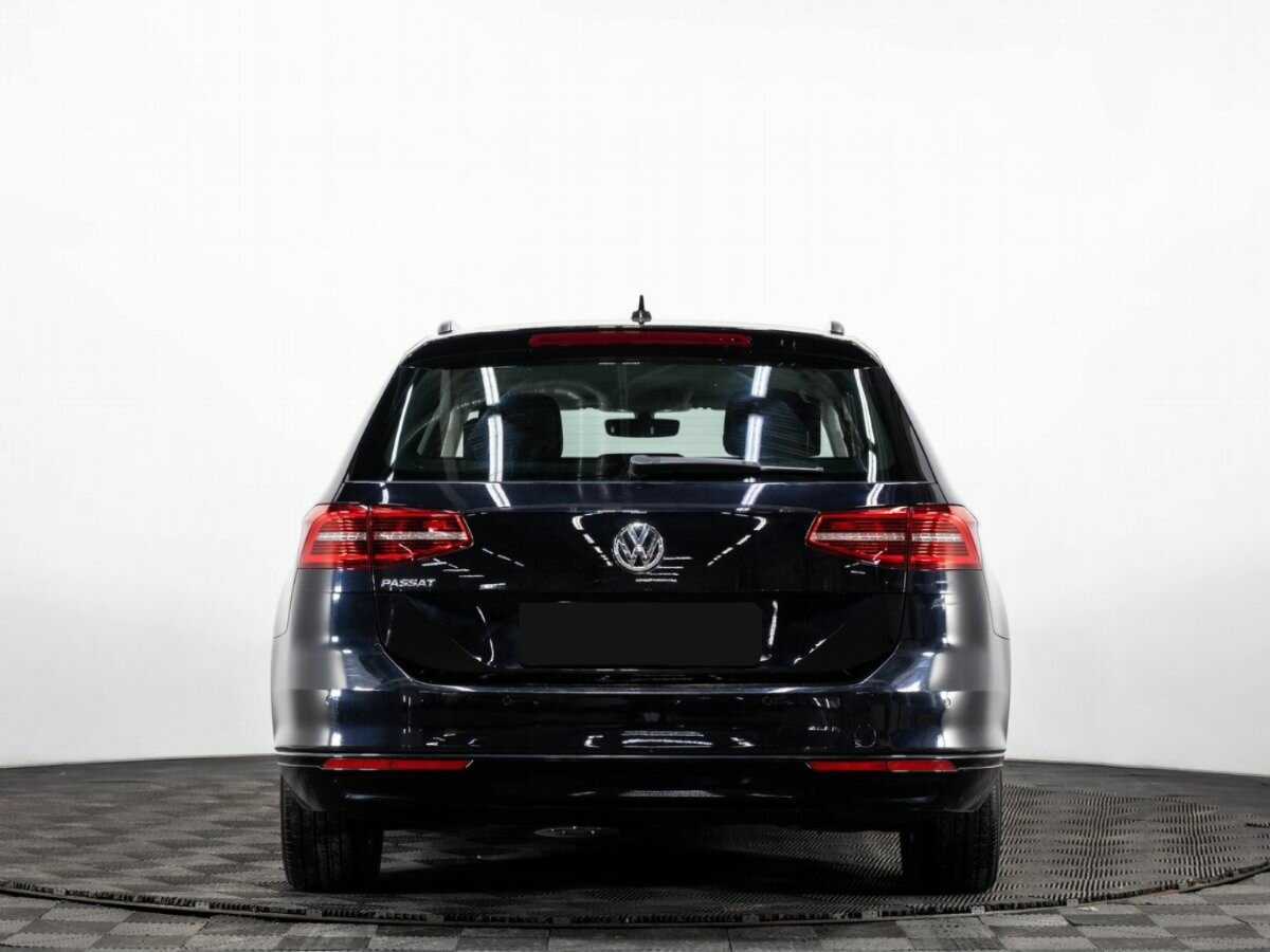 Volkswagen Passat 2018 года с пробегом. Фото: #4