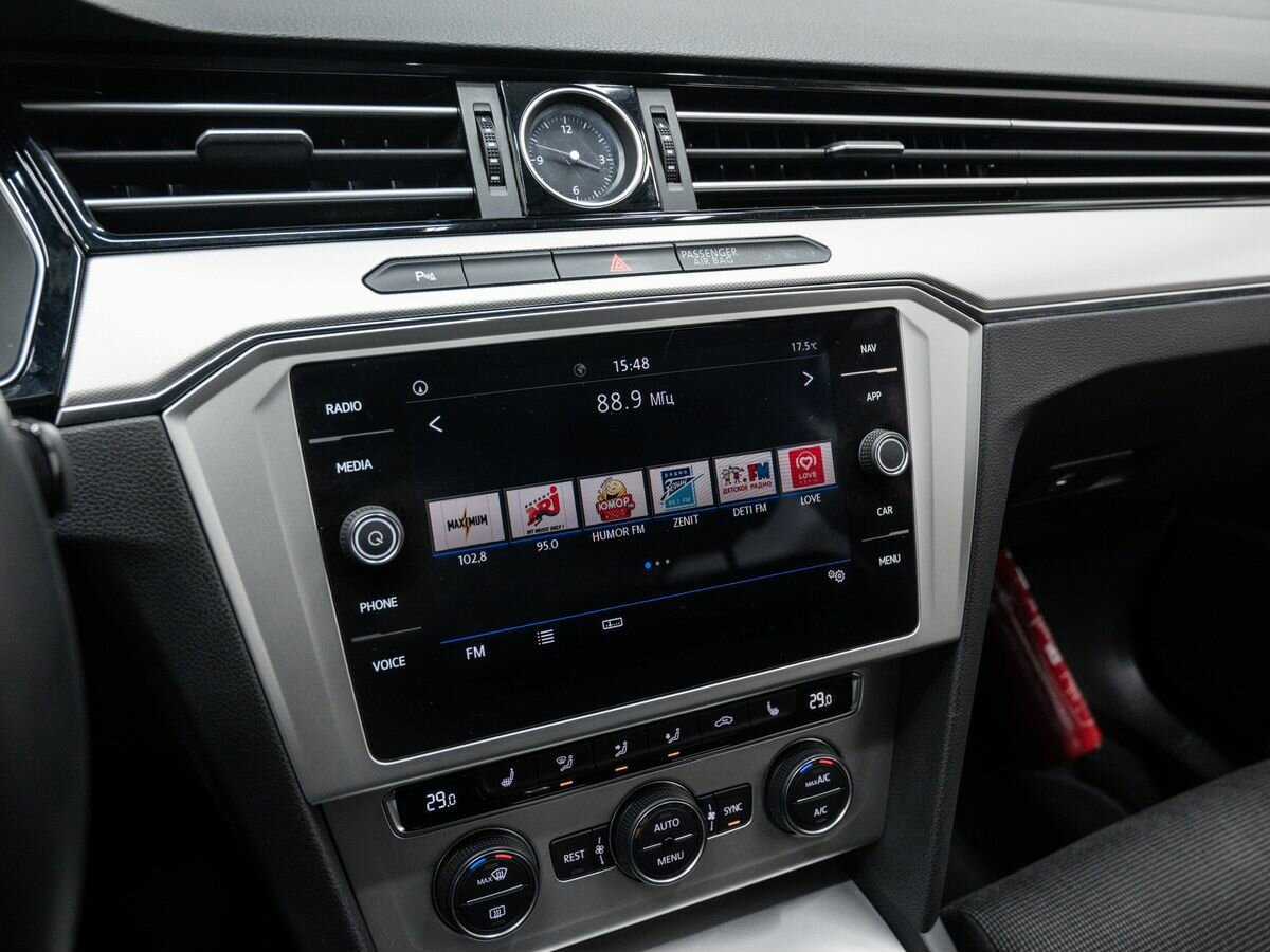 Volkswagen Passat 2018 года с пробегом. Фото: #18