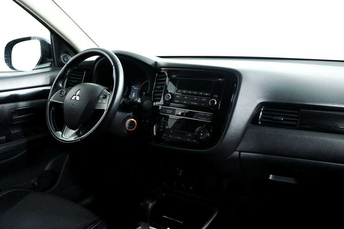 Mitsubishi Outlander 2018 года с пробегом. Фото: #8