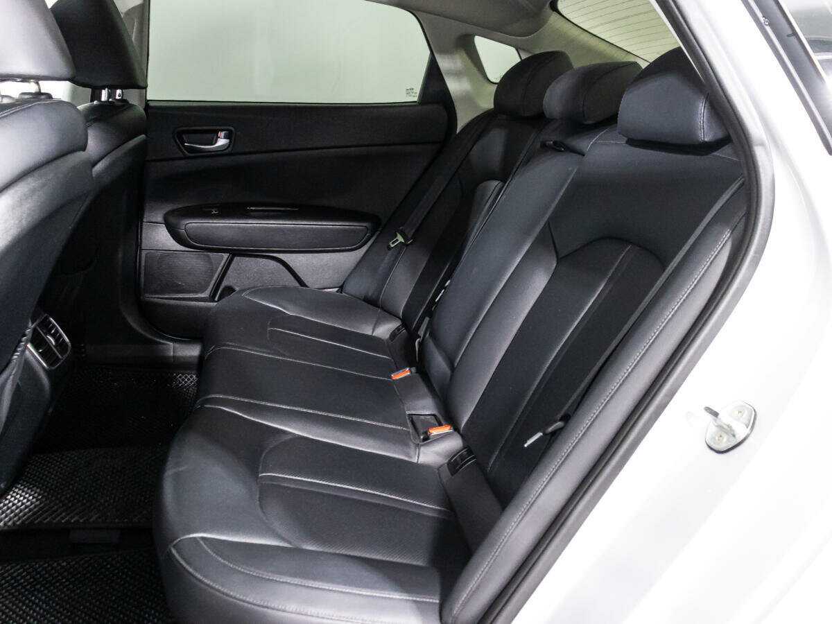 Kia K5 2017 года с пробегом. Фото: #9