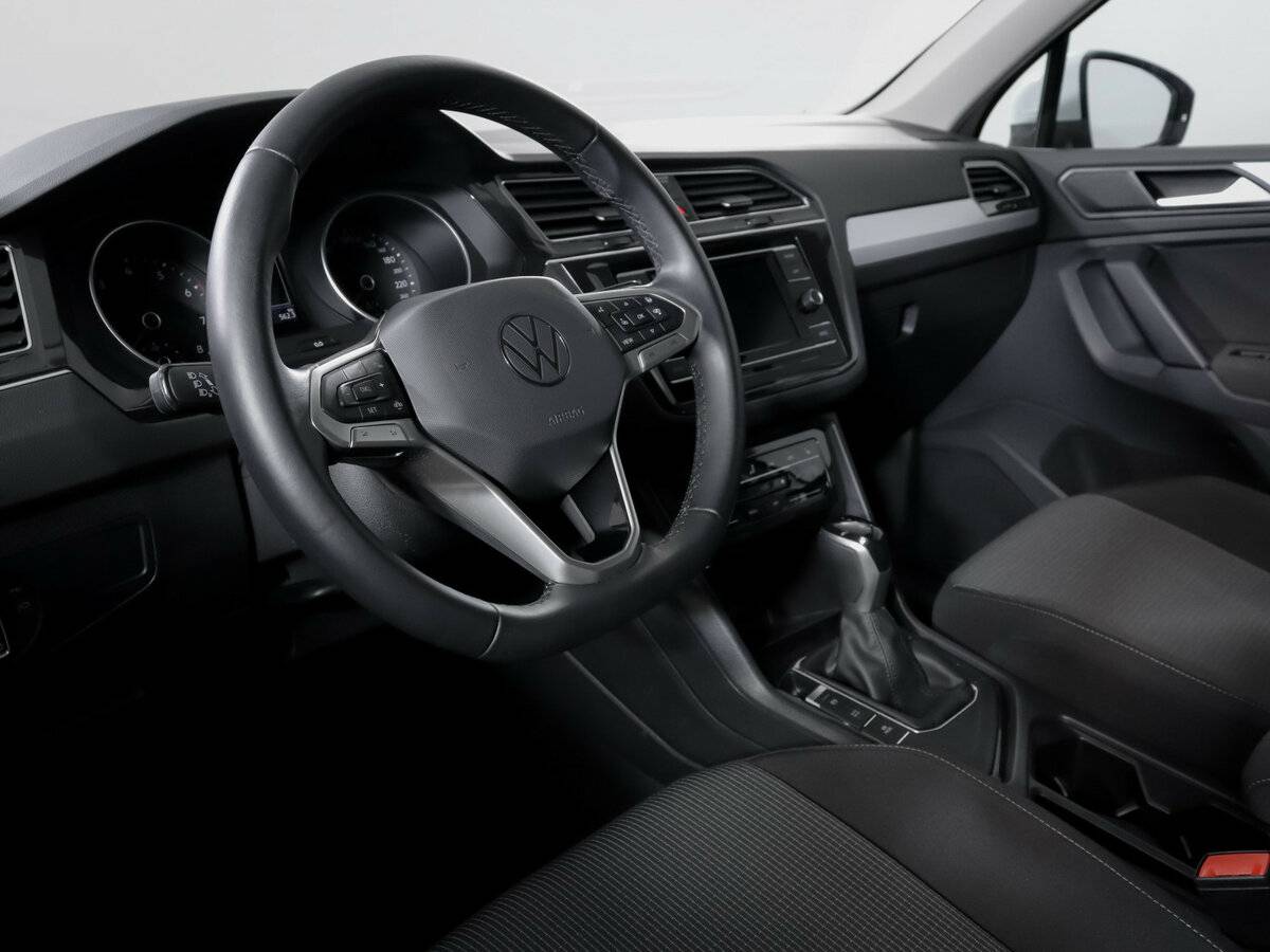 Volkswagen Tiguan 2021 года с пробегом. Фото: #12