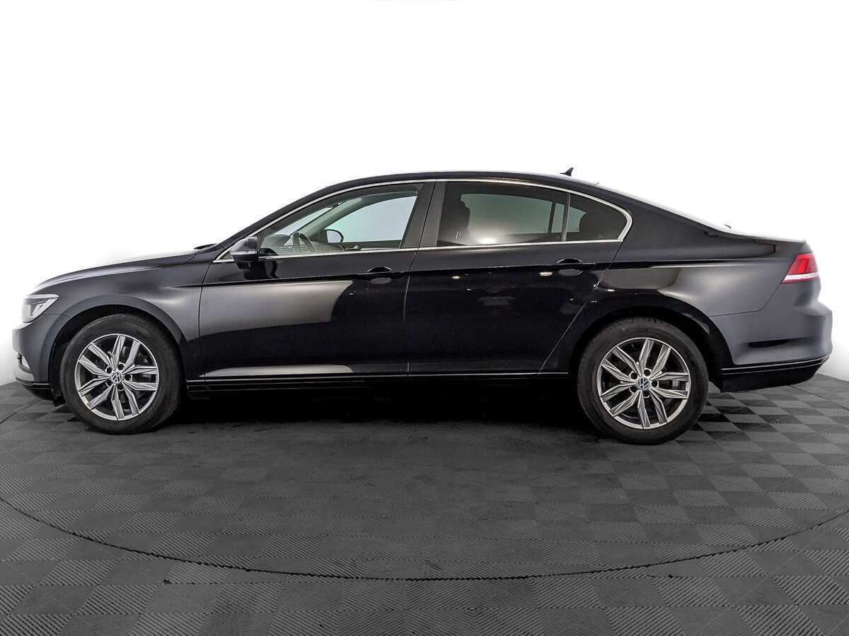 Volkswagen Passat 2018 года с пробегом. Фото: #7