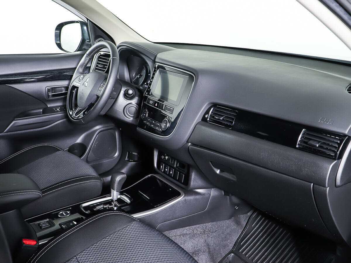 Mitsubishi Outlander 2020 года с пробегом. Фото: #8