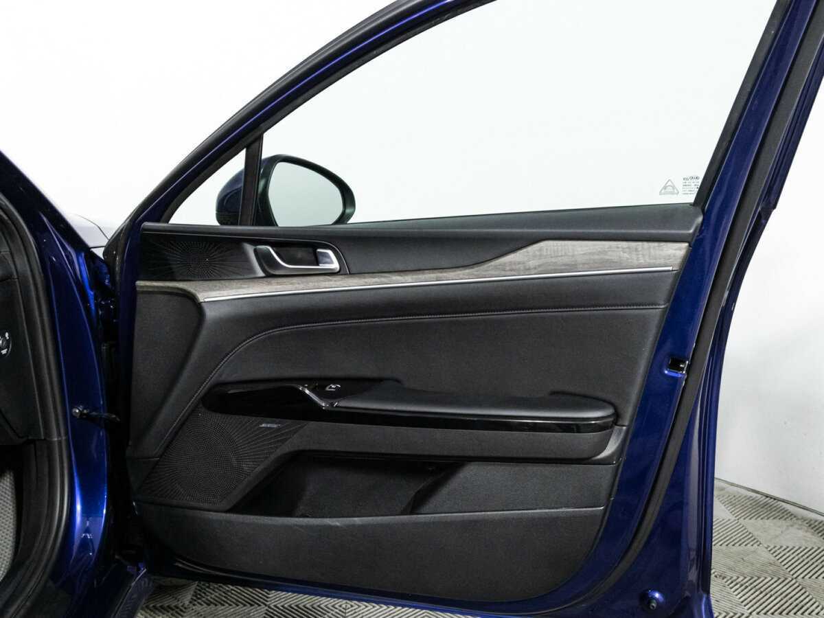 Kia K5 2021 года с пробегом. Фото: #29