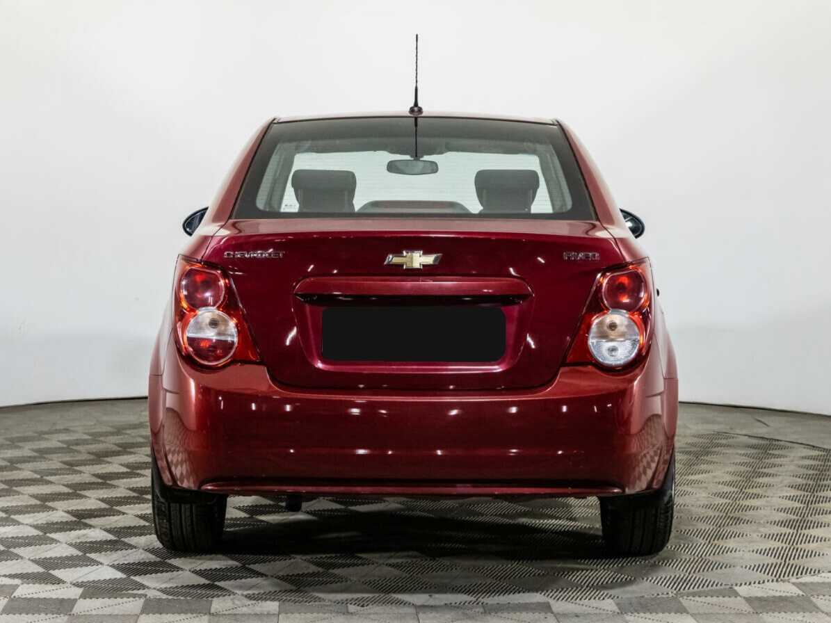 Chevrolet Aveo 2015 года с пробегом. Фото: #5