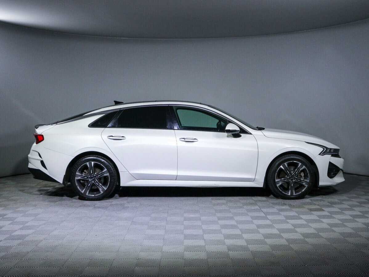 Kia K5 2021 года с пробегом. Фото: #3