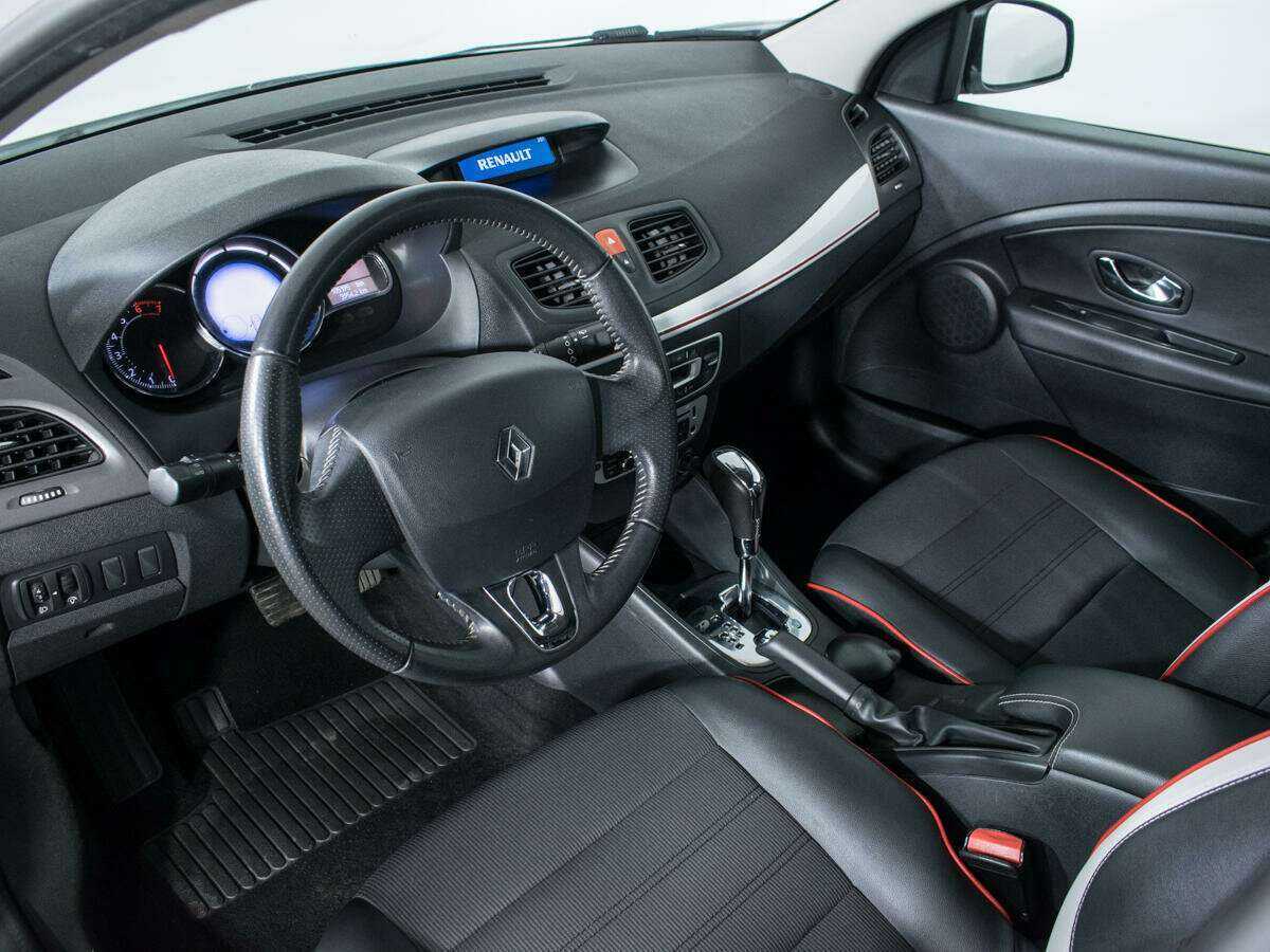 Renault Megane 2013 года с пробегом. Фото: #12