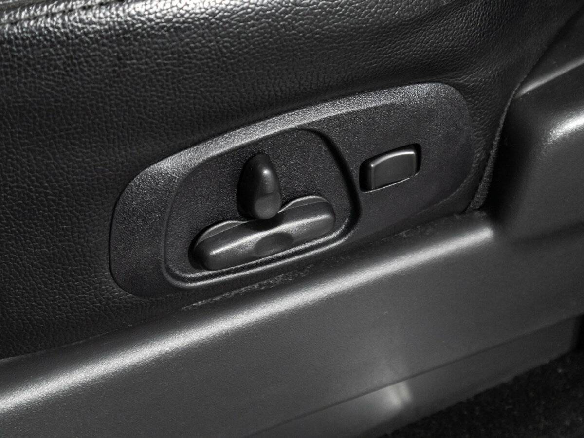 Mitsubishi Pajero 2012 года с пробегом. Фото: #12
